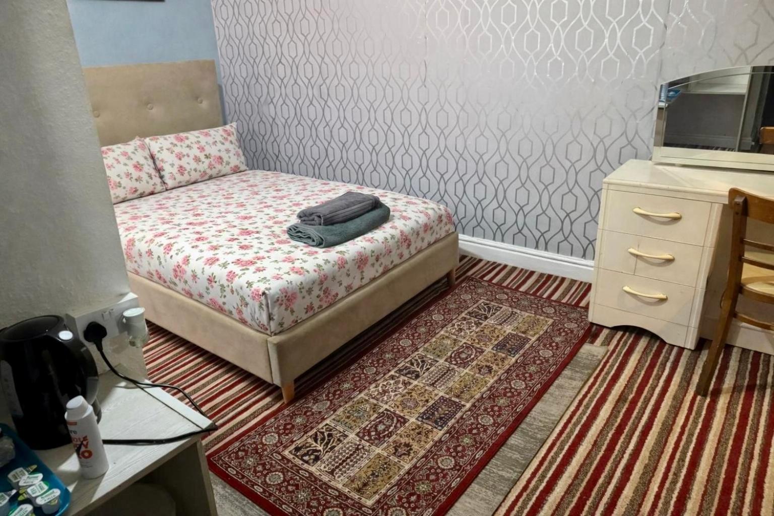 Blackpool Central Lodge And Rooms — Photos 1