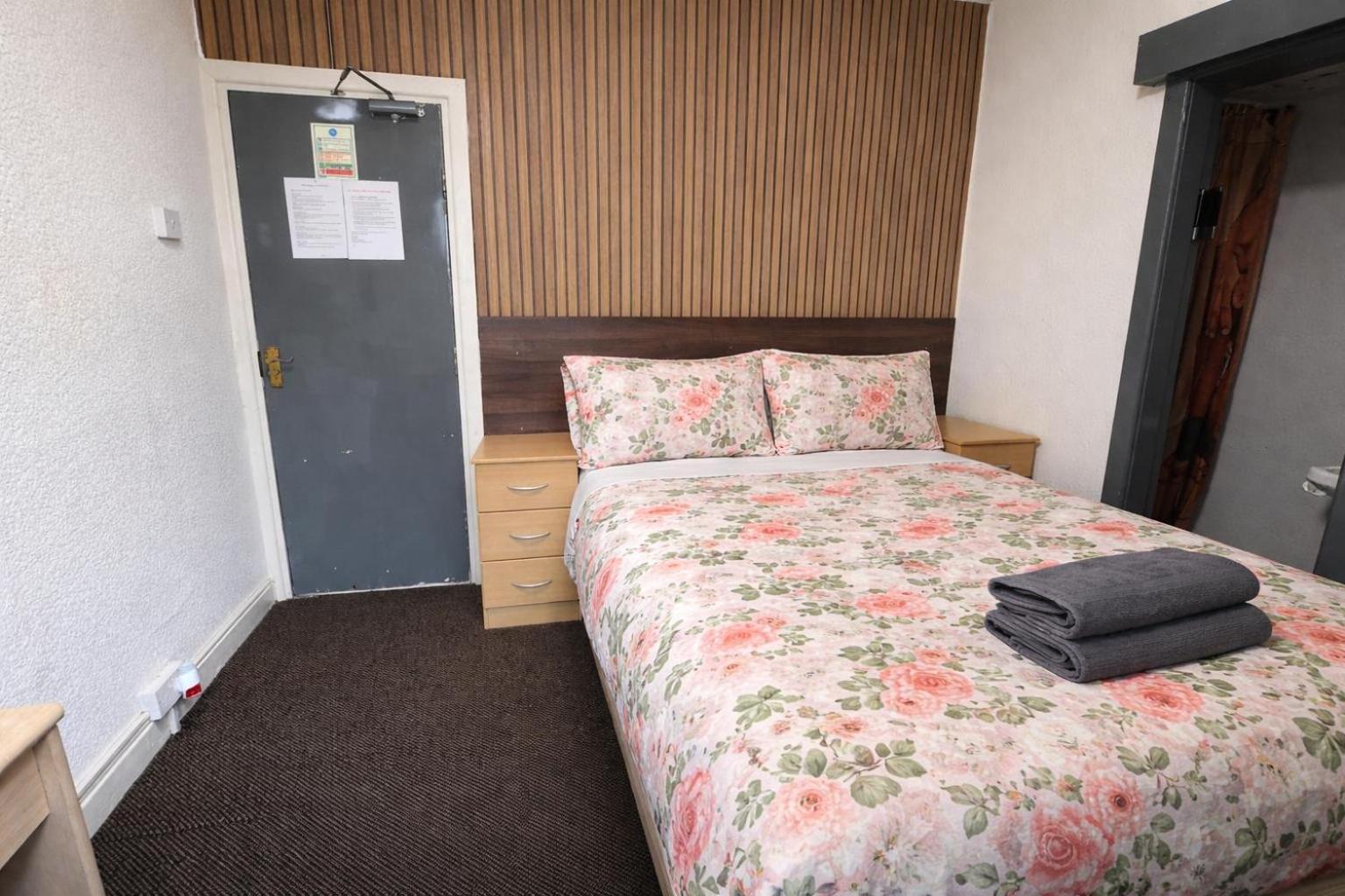 Blackpool Central Lodge And Rooms — Photos 3